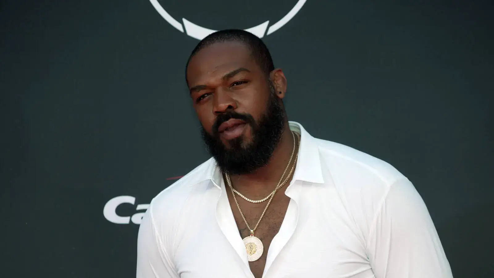 UFC афсонаси Жон Жонс нима сабабдан жангдан воз кечганини очиқлади