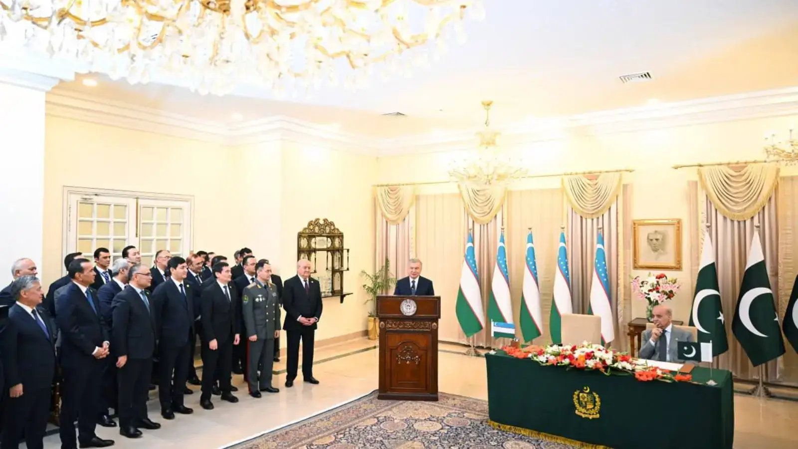 Мирзиёев ва Шариф стратегик ҳамкорлик натижаларини эълон қилди