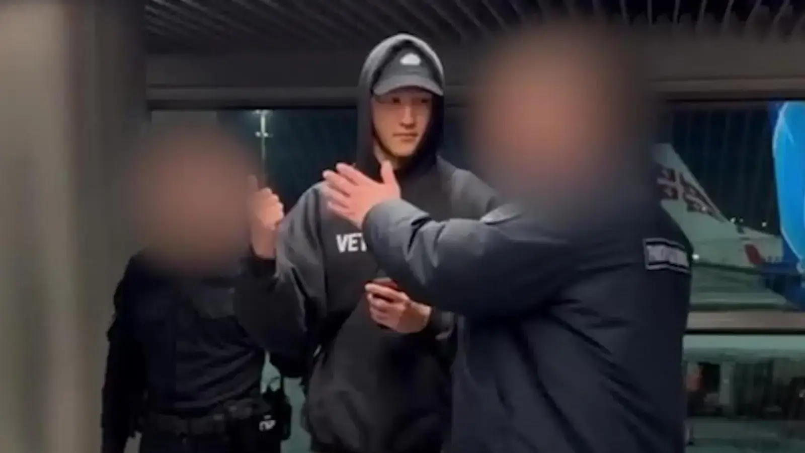 Kazak komedyen Nurlan Saburov'un Rusya'ya girişine 50 yıl kapatıldı