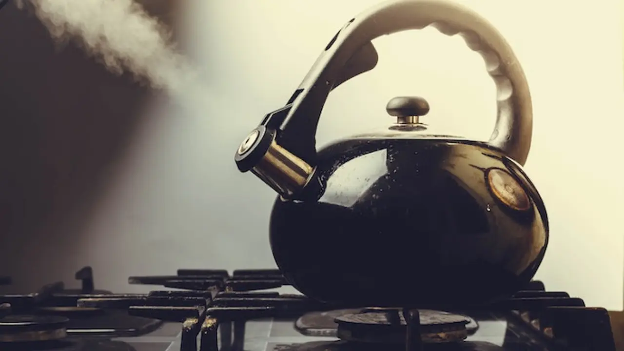 Suvni qayta-qayta qaynatsa nima bo‘ladi?