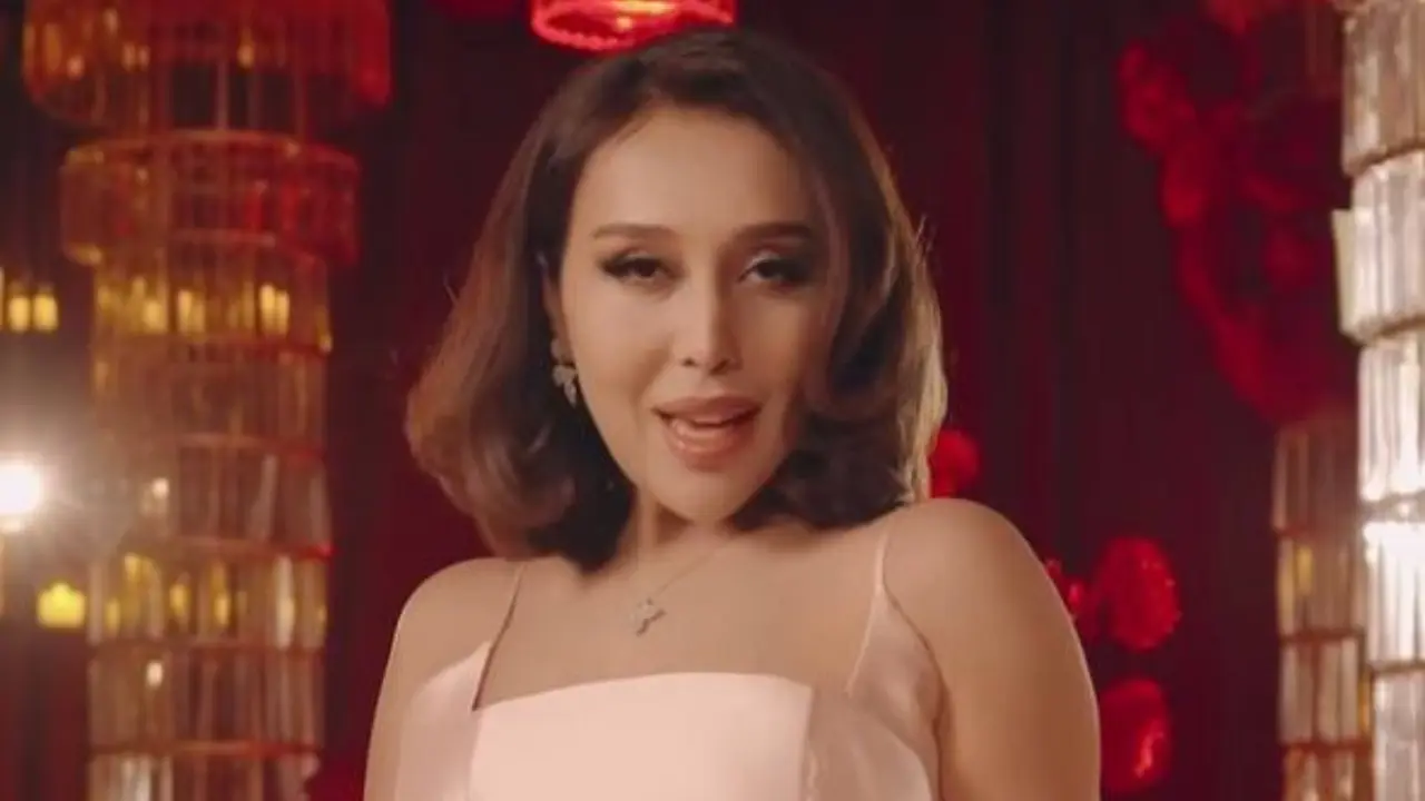 Дильноз Хакимованың "Yolg'izim" әні өмірлік серігіне арналады!