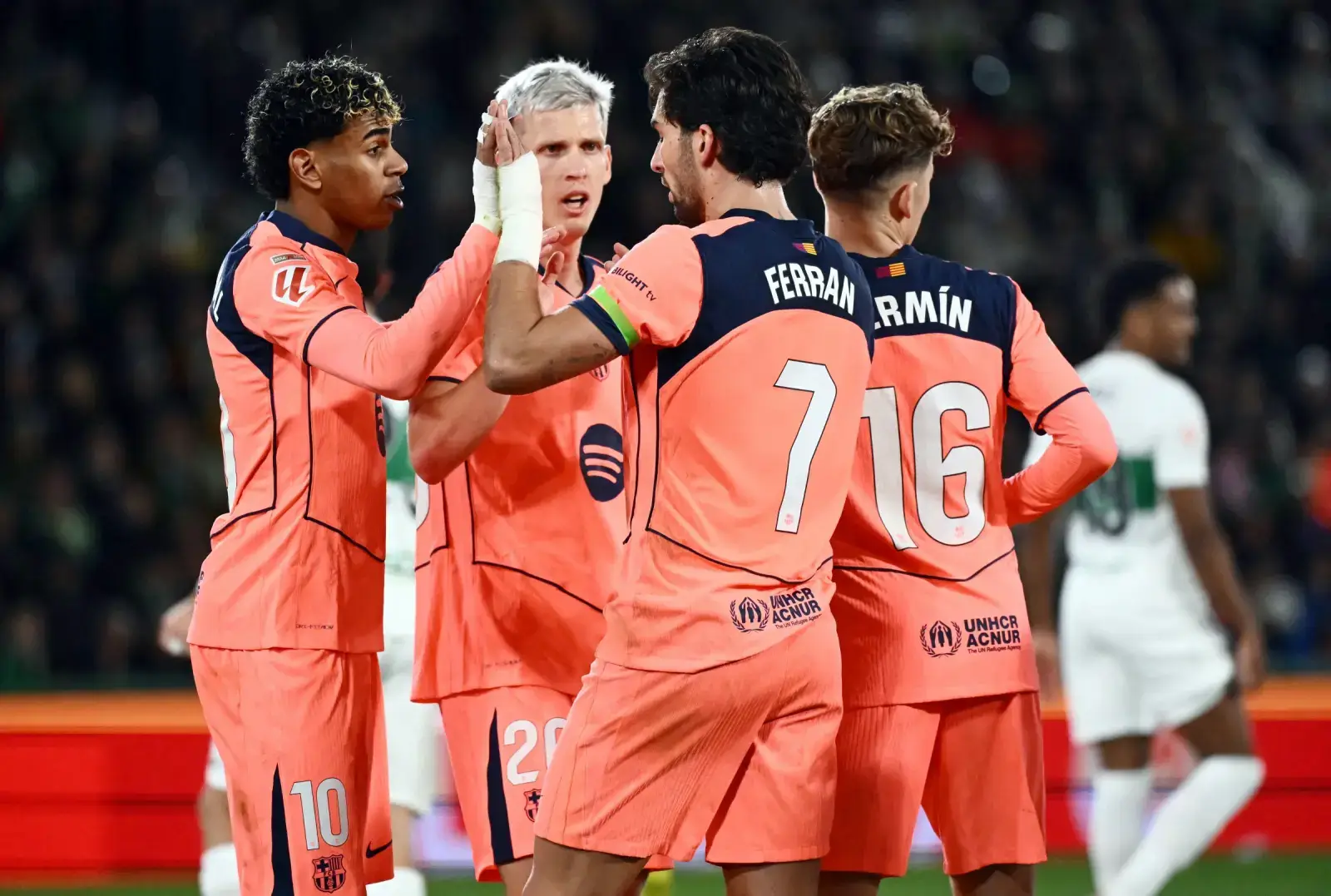 «Барселона» сафарда «Элче»ни енгиб пешқадамликни мустаҳкамлади (видео)