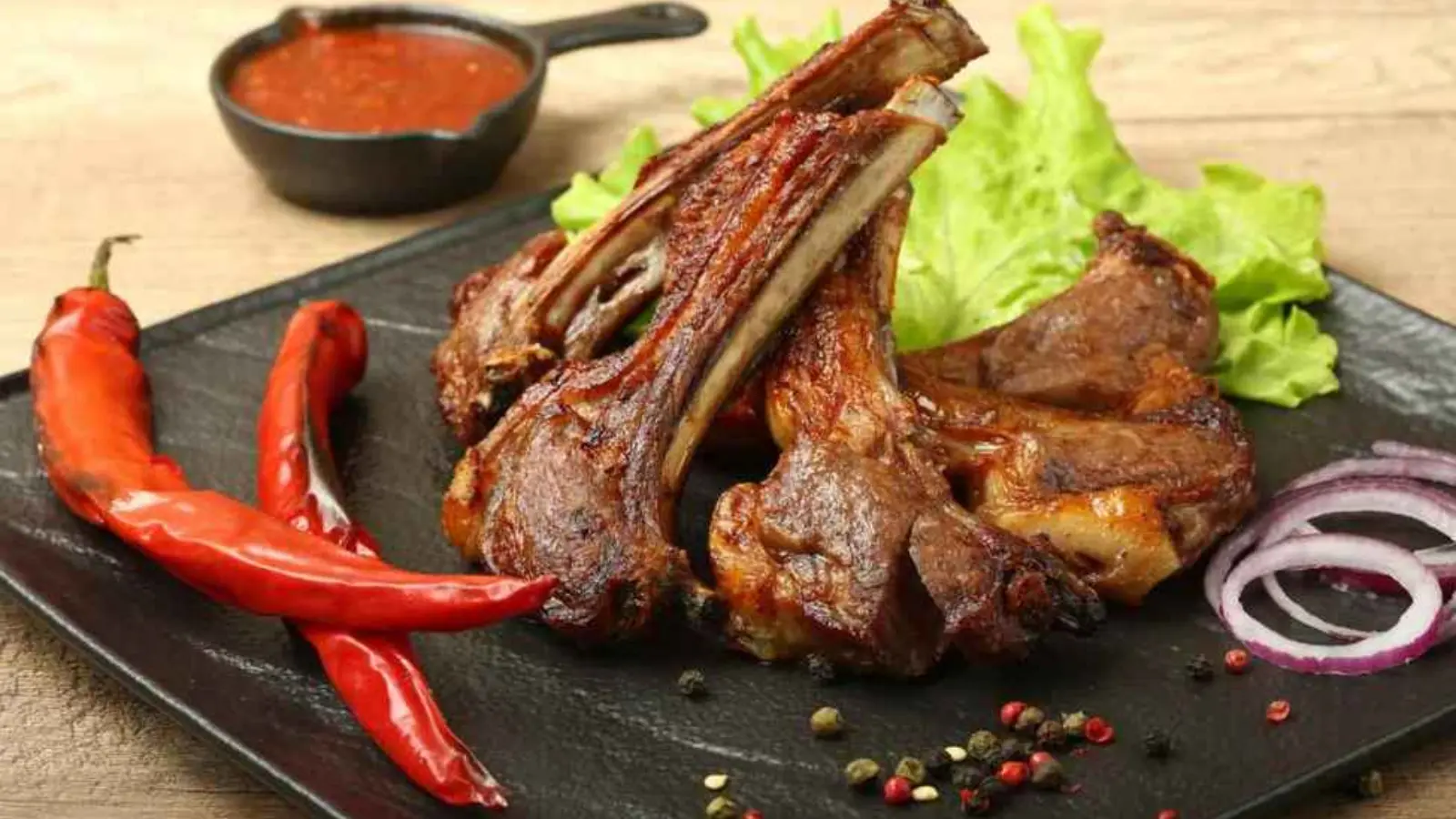 Эксперт: узоқ умр кўриш учун қанча гўшт истеъмол қилиш керак?