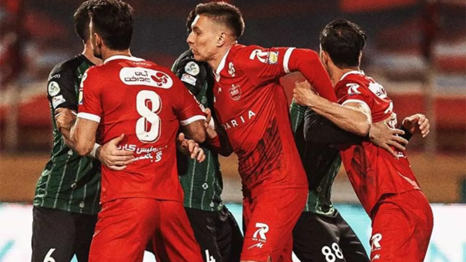 «Persepolis» o‘z uyida kutilmagan mag‘lubiyatga uchradi: Sergeev gol urdi