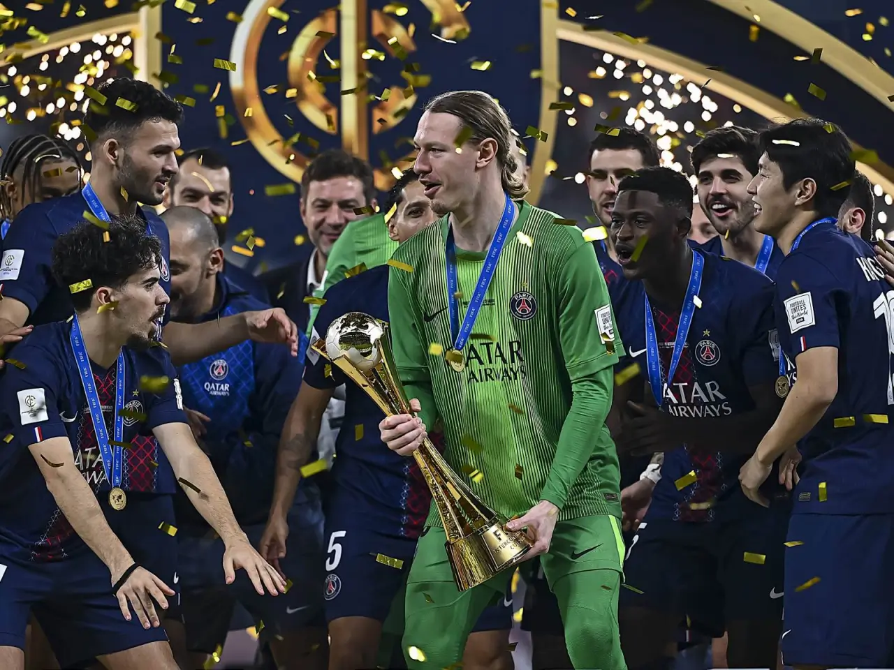 Матвей Сафонов ПСЖда энг кам маош олмоқда