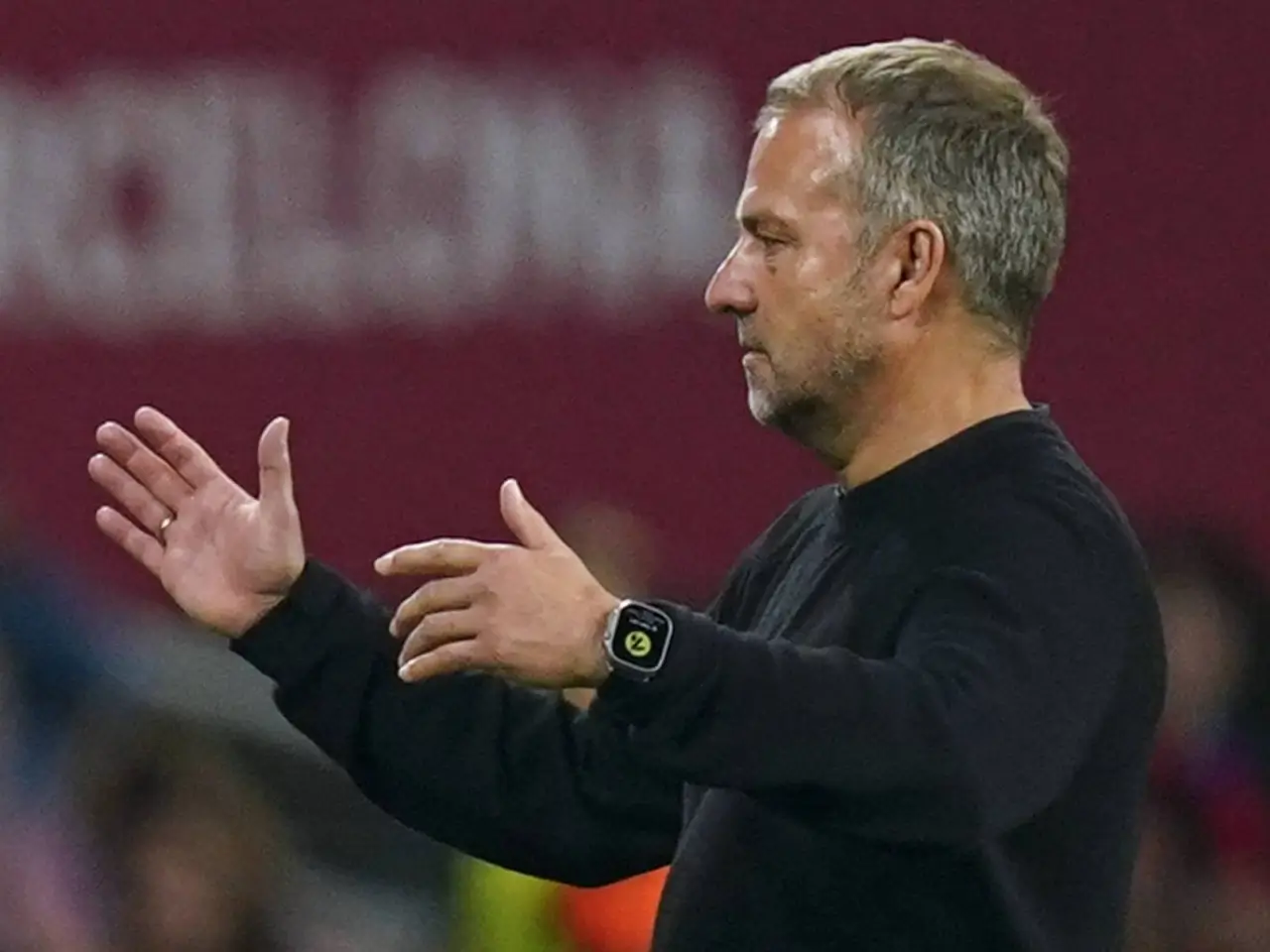 Flik Yamal o'yinini baholadi va almashtirish sababini aytdi