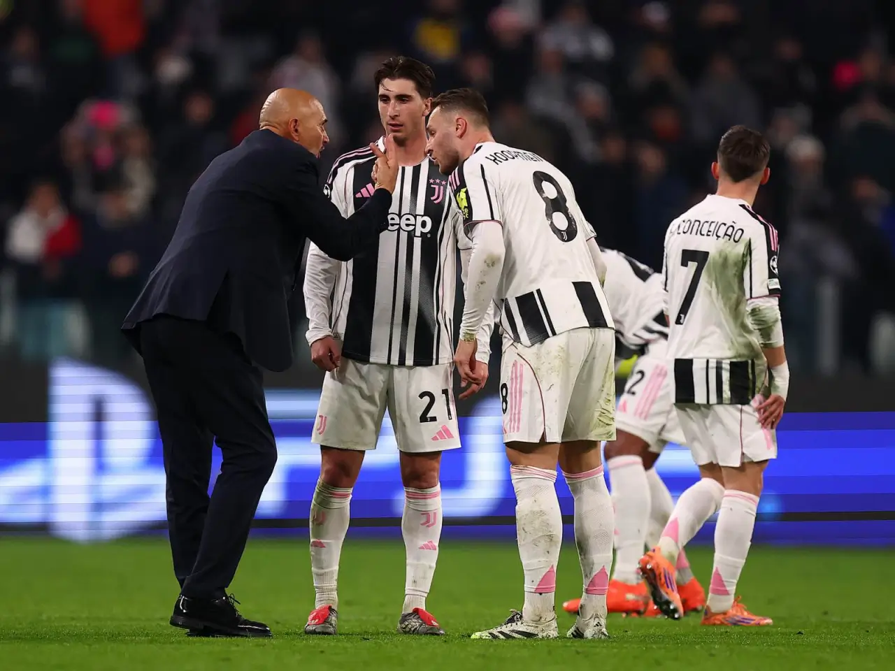 Spalletti shartnoma uzaytirishga shoshilmaslikka chaqirdi