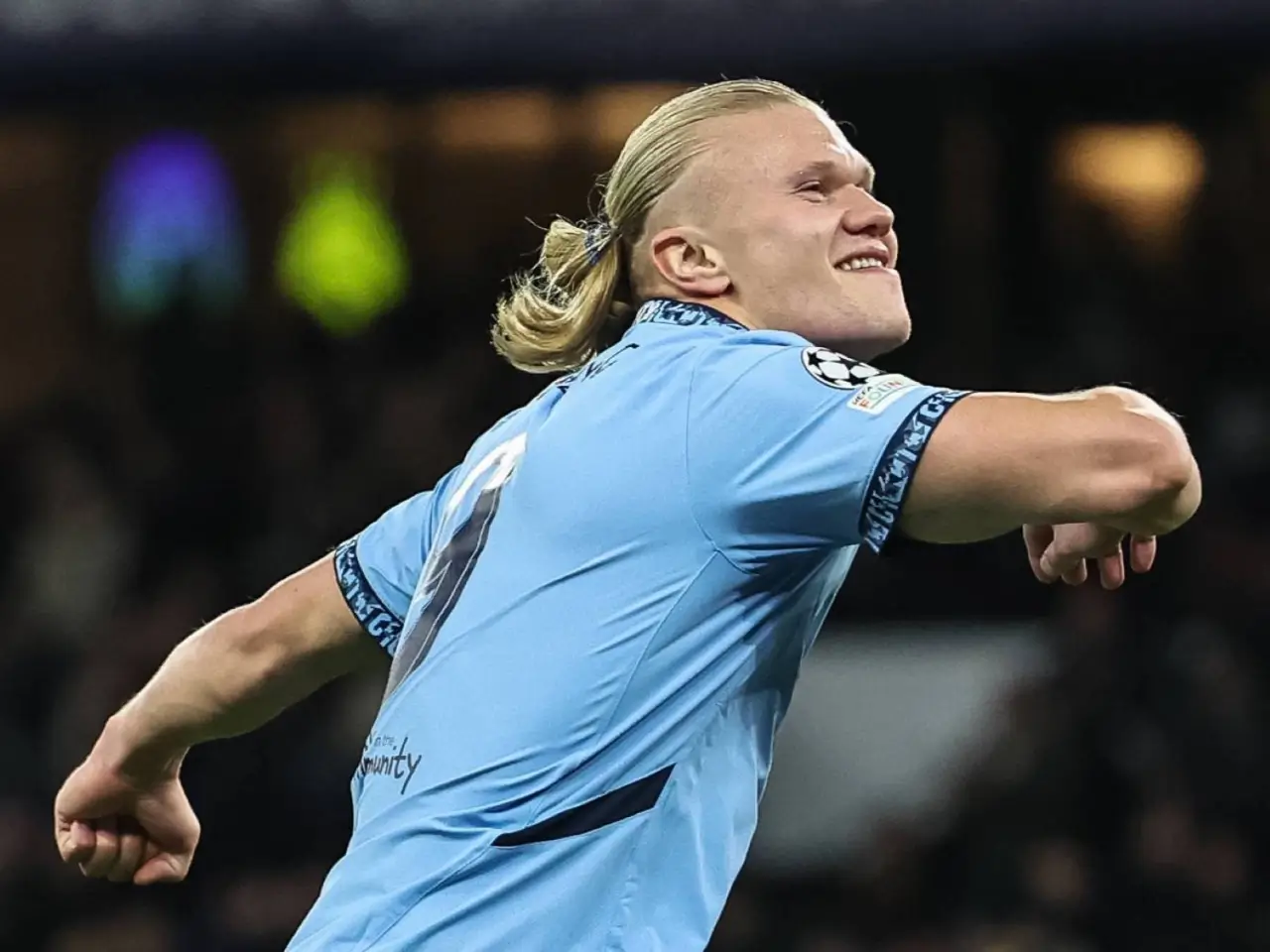 Soboslaining super goli Holannni uyg'otdi, Siti kambek qildi