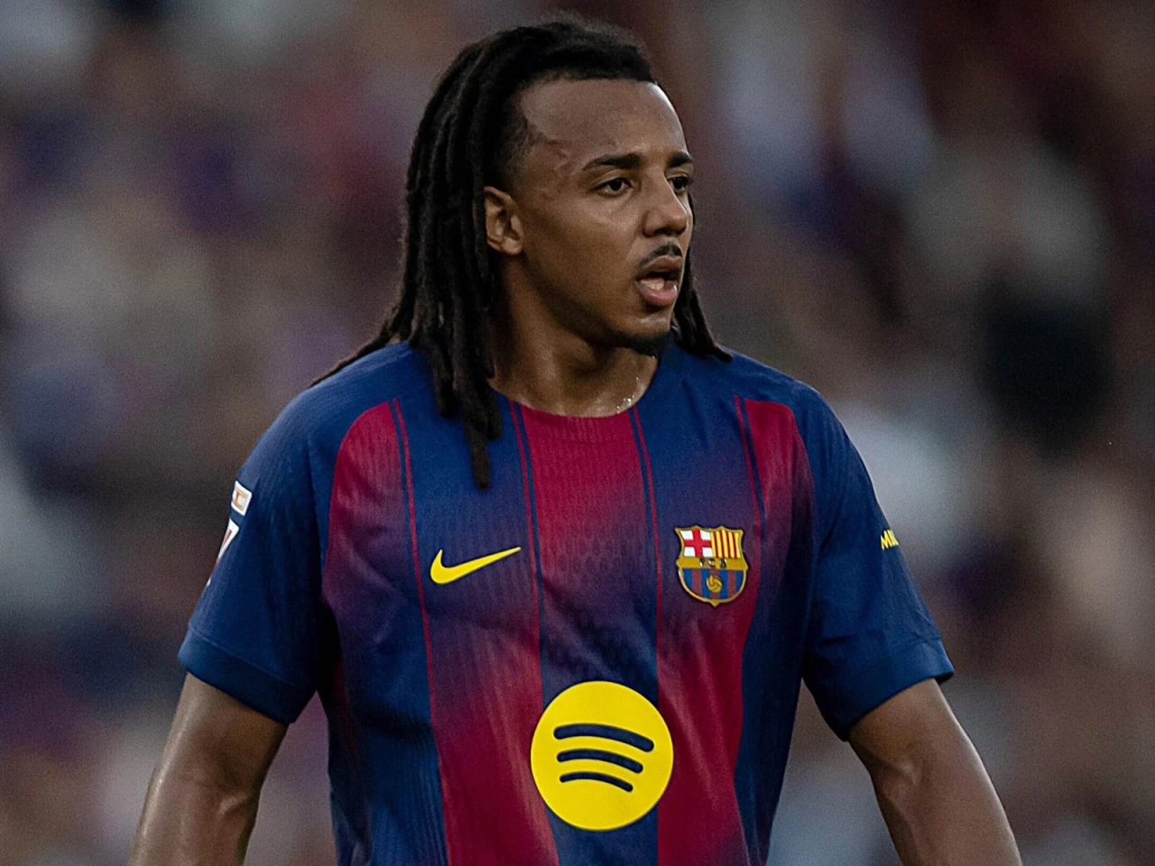 Liverpul Barselona himoyachisi Jyul Kundeni olishni istamoqda