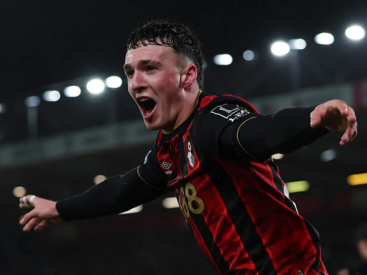 «Милан» ҳимоячиси Алекс Хименесни «Борнмут»га тўлиқ сотди