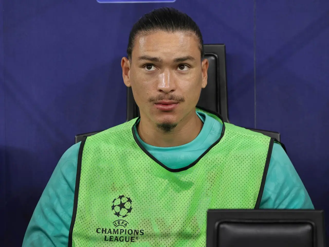 Al-Hilal Nunesni roʻyxatdan chiqardi, Benzema kiritildi