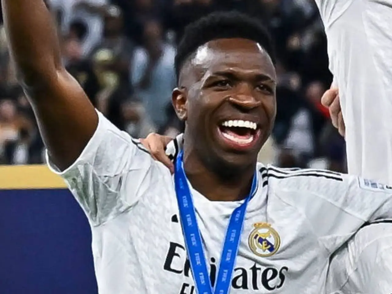 Винисиус Барселонанинг 0:4 ҳисобидаги мағлубиятига кулиб муносабат билдирди