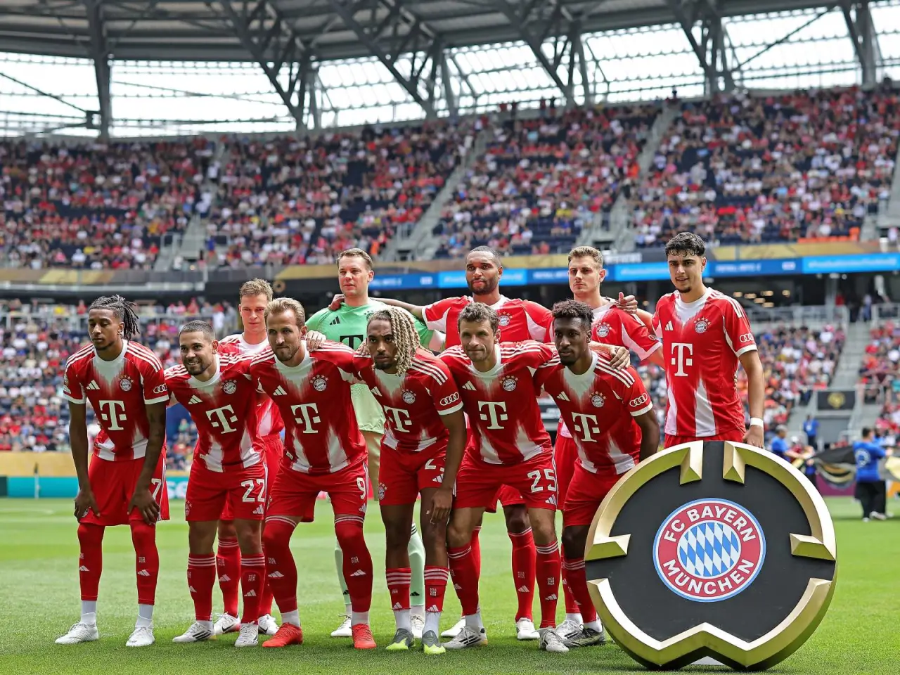 Кейн ва Нойер «Бавария»нинг асосий таркибида майдонга тушади