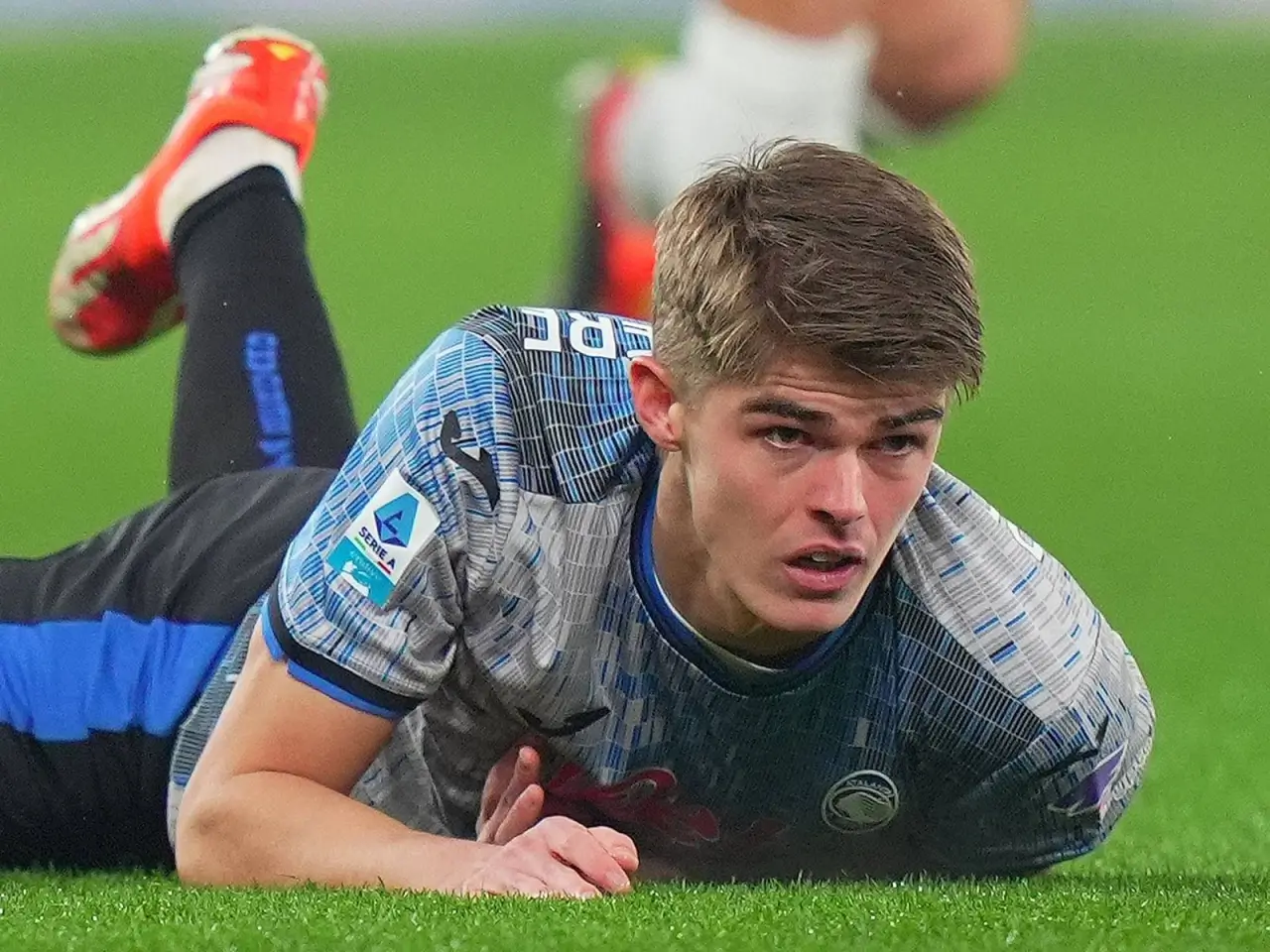 Шарль де Кетеларе тиззасидан операция қилдирди ва сафдан чиқди