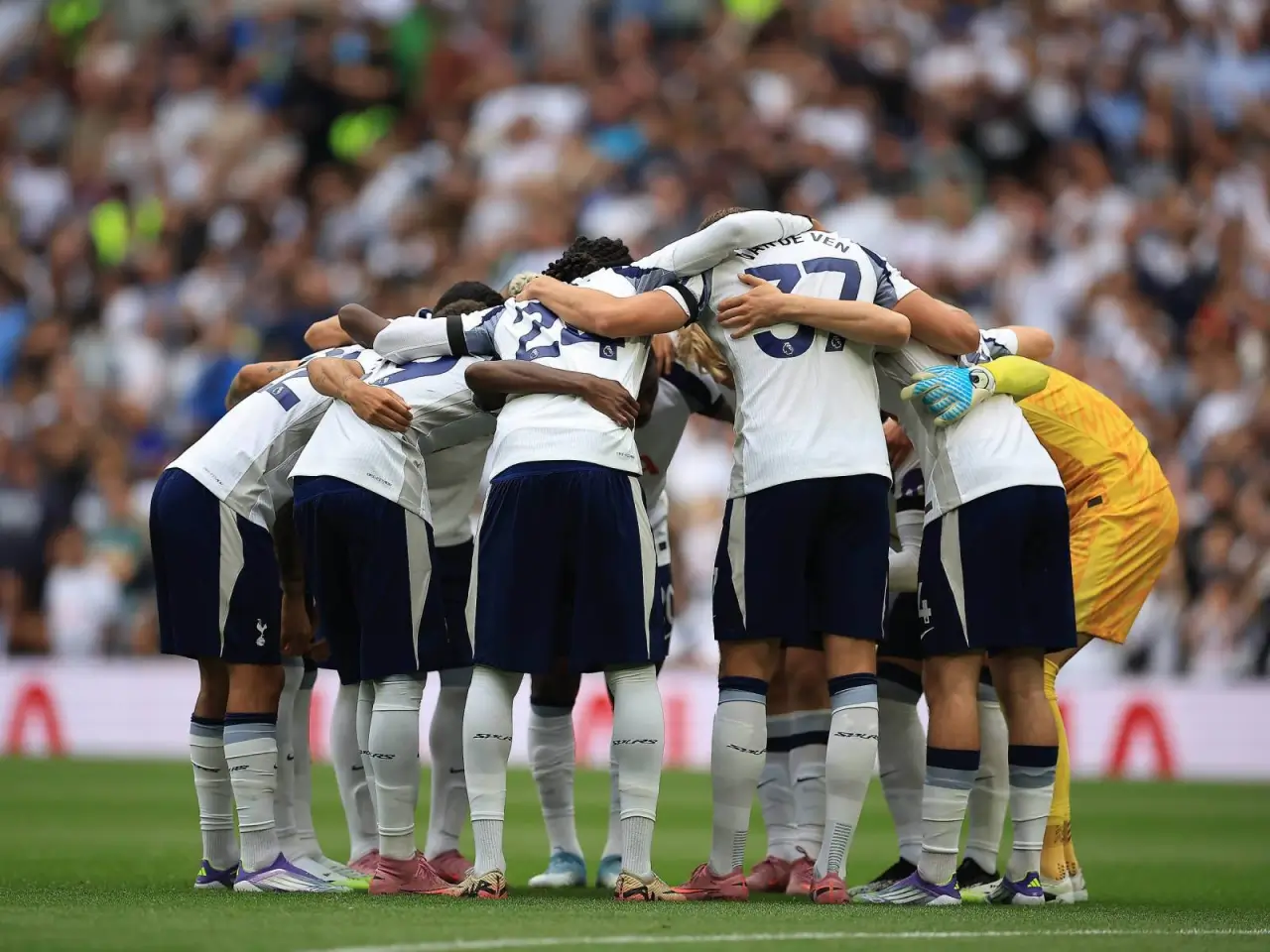 Merson Tottenhemda yaxshi futbolchilar ko'pligini ta'kidladi