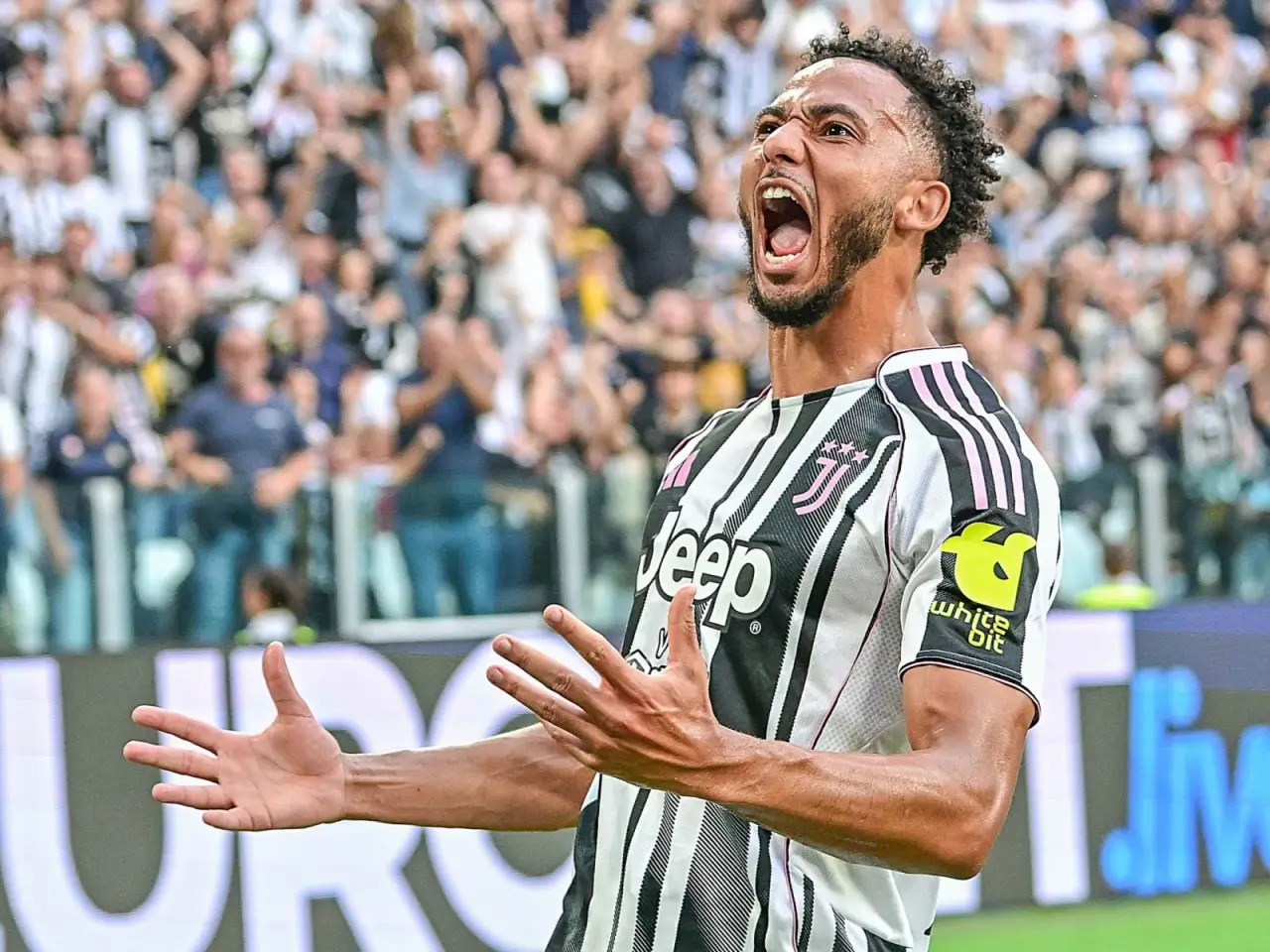 APL grandlari Yuvventus himoyachisi Lloyd Kelligа ko'z tikdi