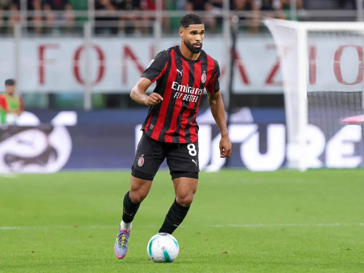 Milan Ruben Loftus-Chik bilan shartnomani uzaytirmoqchi