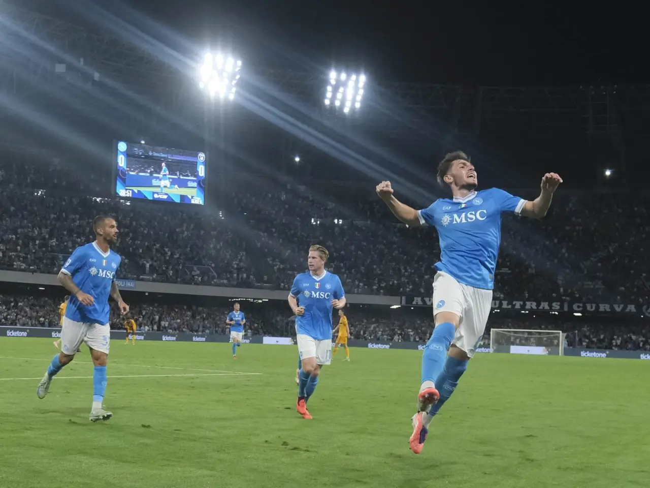 Григорян «Наполи» ва «Рома» ўйинидаги дурангни адолатли деб баҳолади