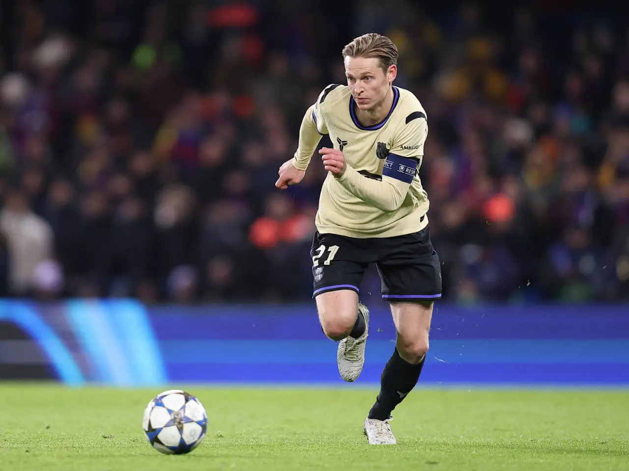 Ispan matbuoti Barselona yarim himoyachisi de Yongni tanqid qildi