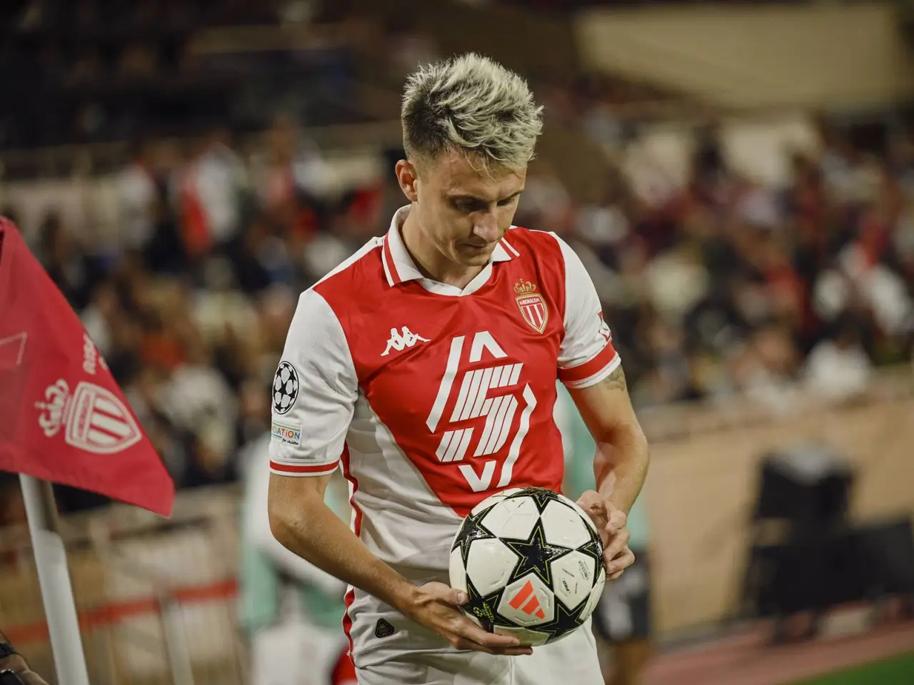 Vladimir Granat Golovin xarakterini sportcha qattiq deb baholadi