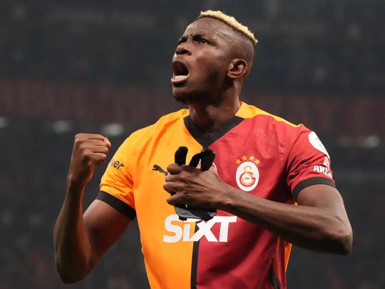 Osimhen «Yuventus» ustidan g‘alabani juda jo‘shqin nishonladi