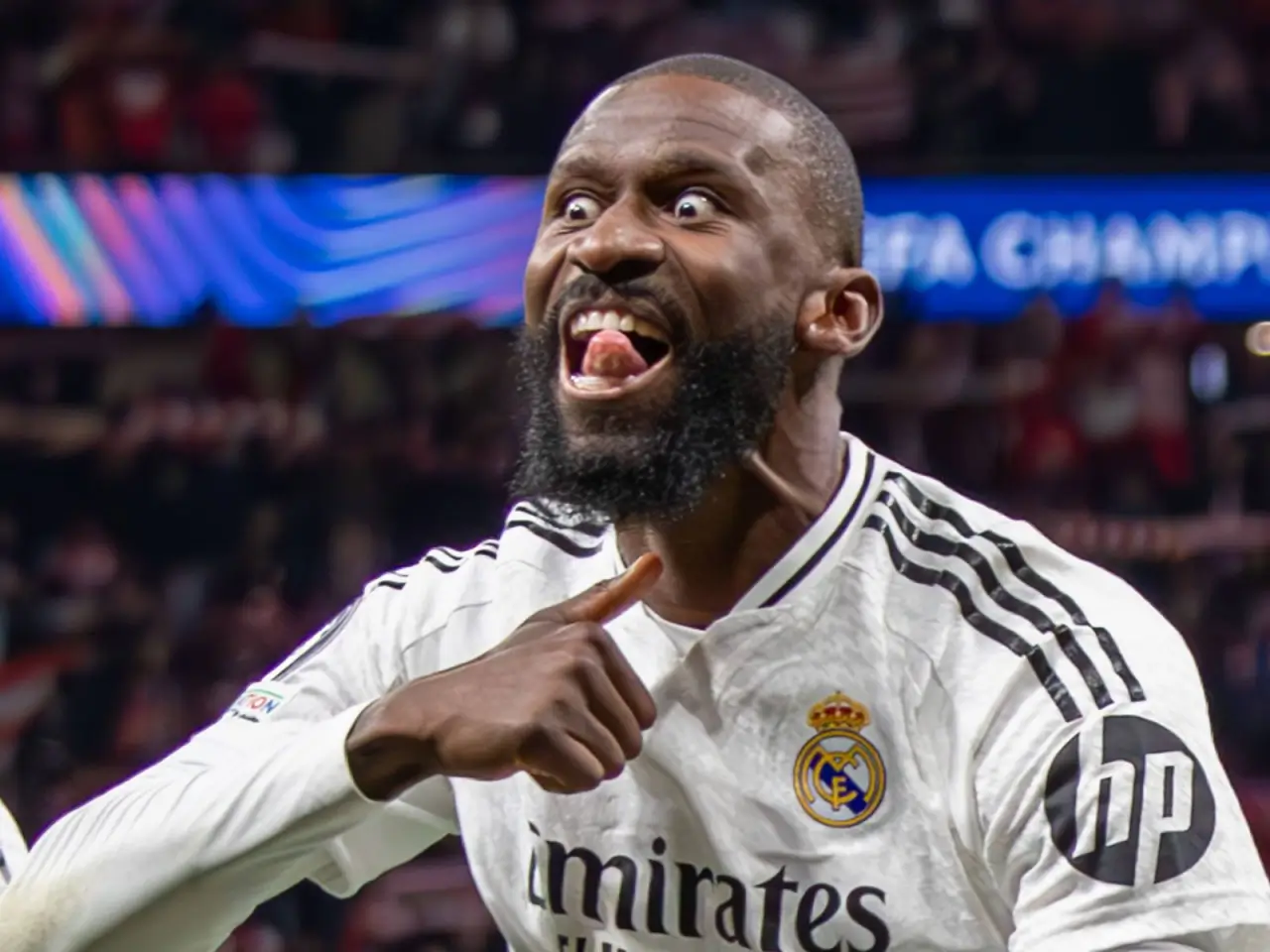 Antonio Ryudiger yozda Yuventus safini kuchaytirishi mumkin