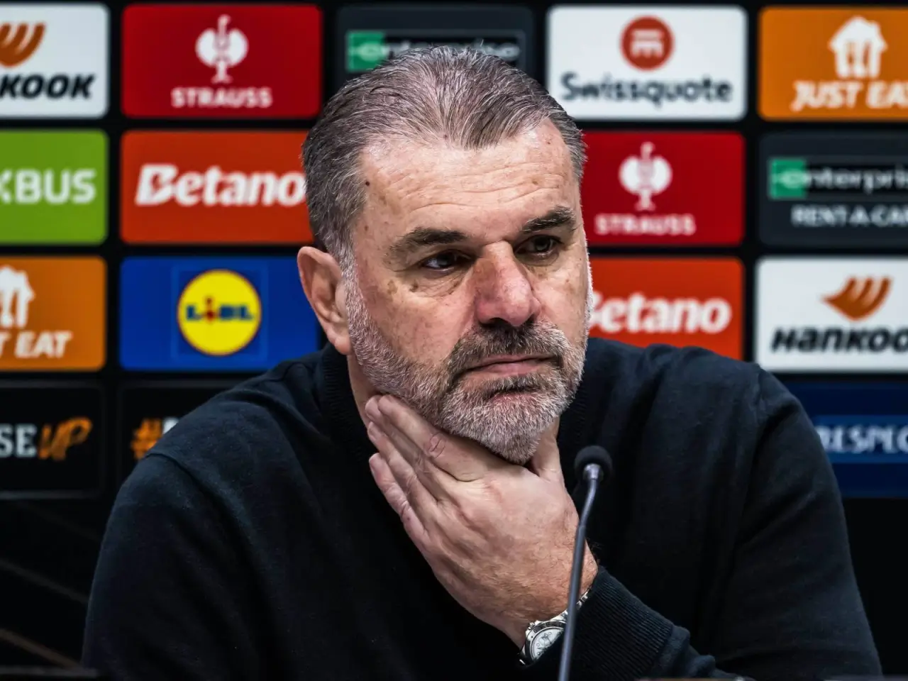 Postekoglu Nottingem Forestni qabul qilganidan afsusda