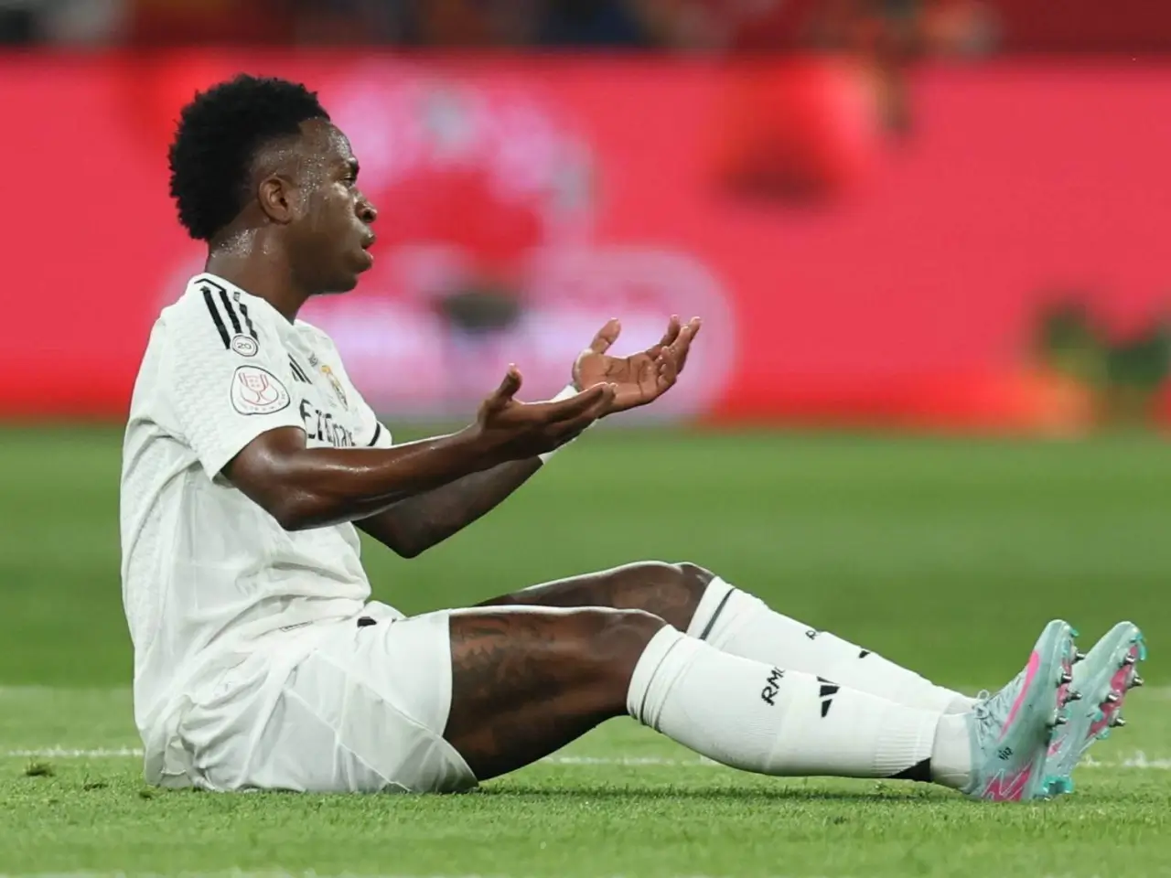 Диуф жамиятга Виниусиус каби кучли одамлар кўпроқ кераклигини айтди