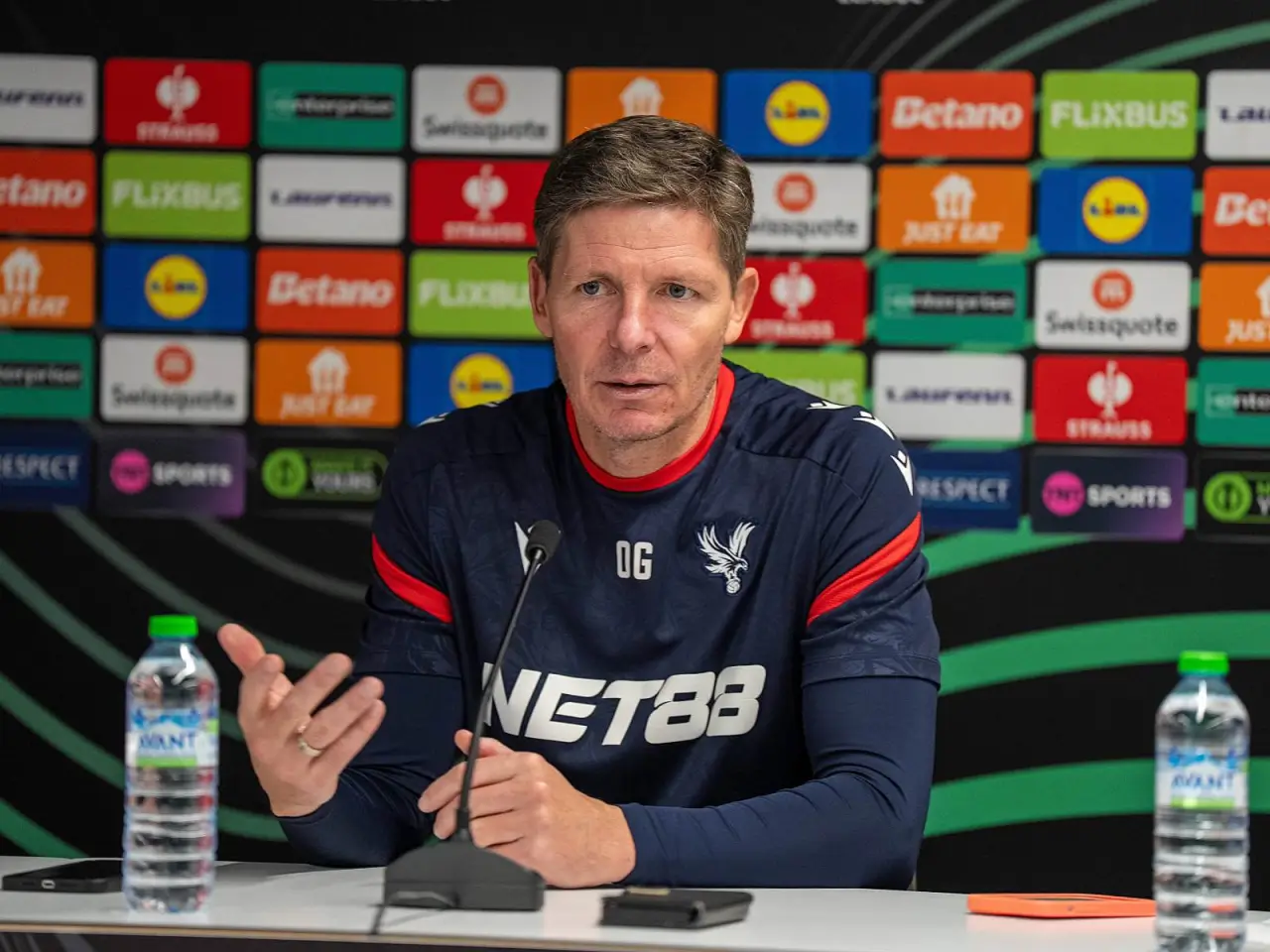 Glasner Kristal Pэlasdagi kelajagi borasida ikkilanmoqda