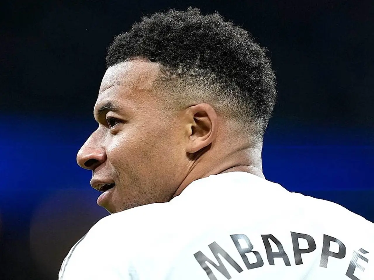 Ustidagilar Mbappe maydonda haqoratga o'tishini aytdi