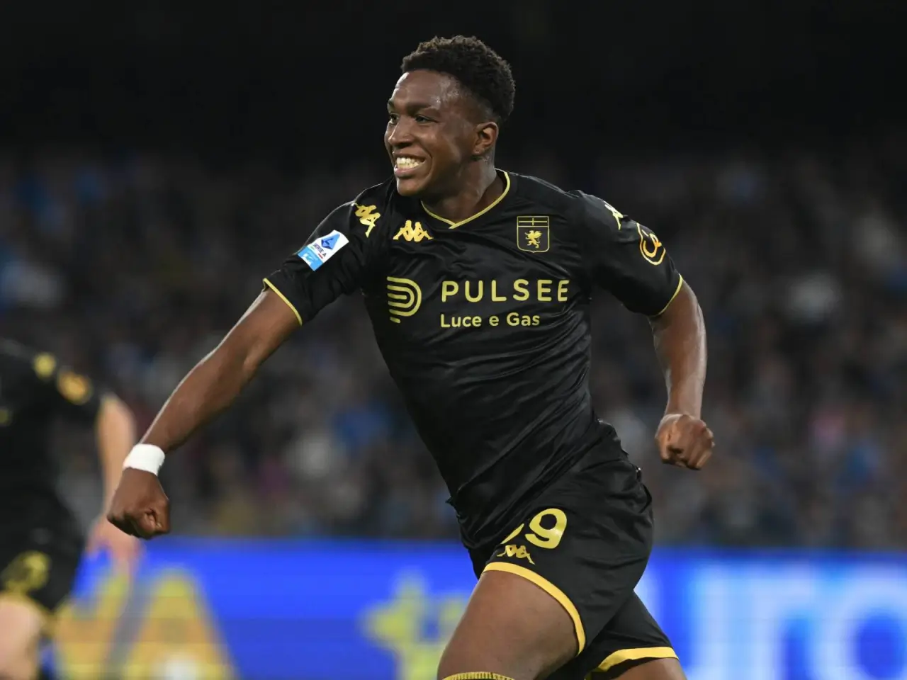 APLning uch klubi Atalantadagi 17 yoshli himoyachini kuzatmoqda