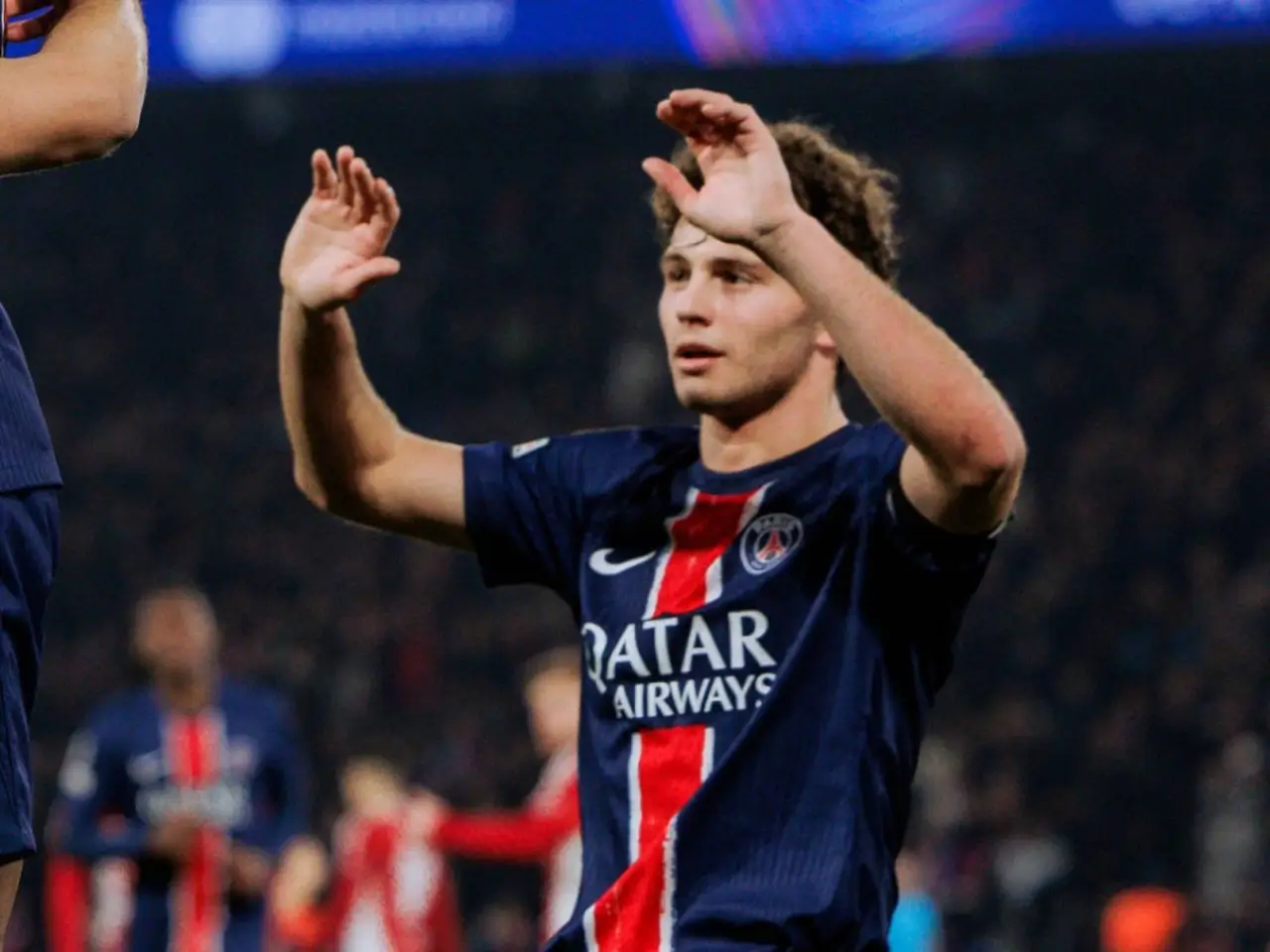 ПСЖ юлдузи Жоау Невеш билан янги шартнома тузади