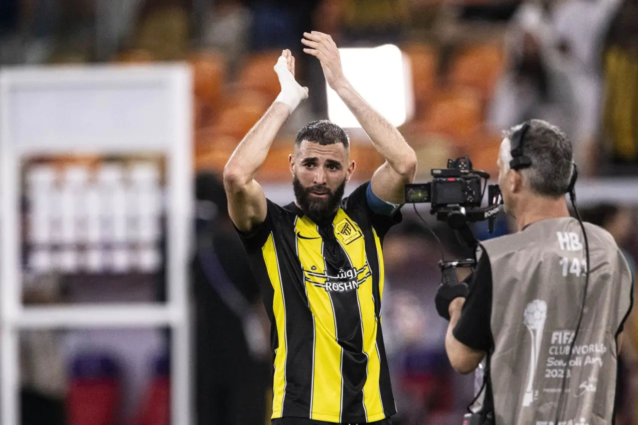 Benzema “Al-Hilol” bosh murabbiyi bilan tanaffusda tortishib qoldi
