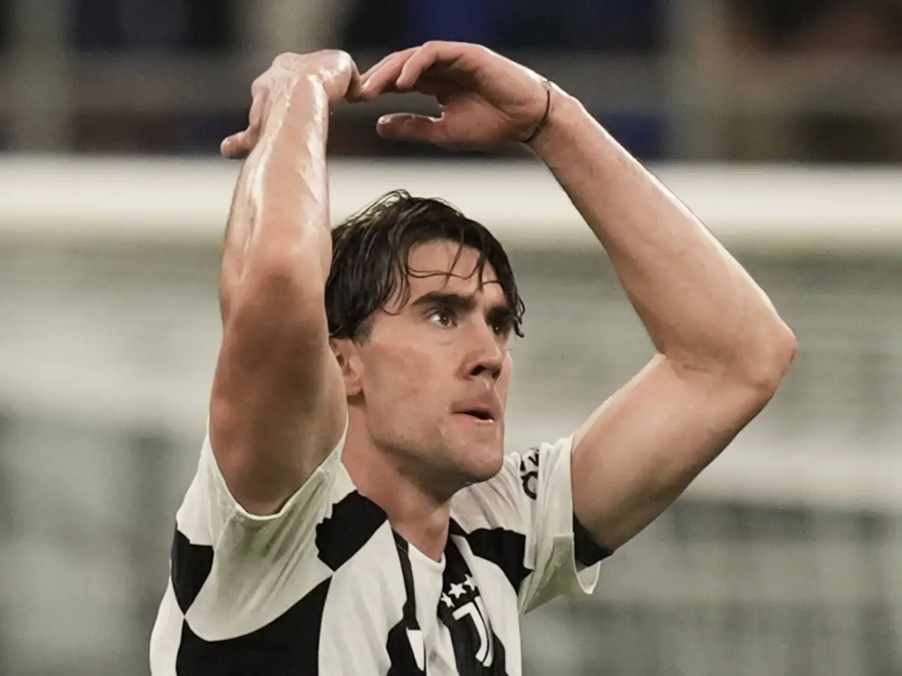 «Ювентус» март ойида Влахович билан музокара ўтказади