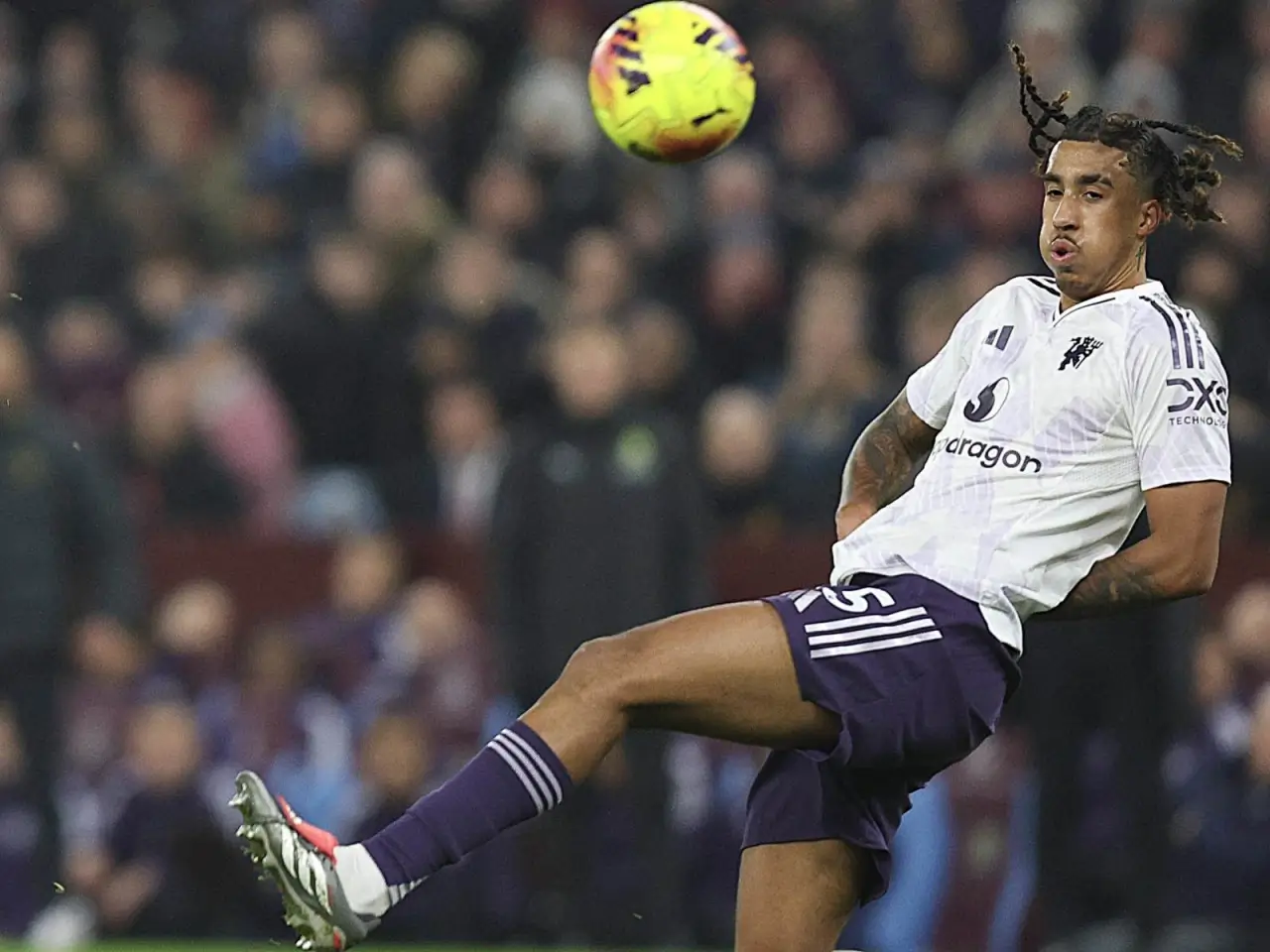 Manchester United futbolchisi haydovchilik huquqidan mahrum bo'ldi