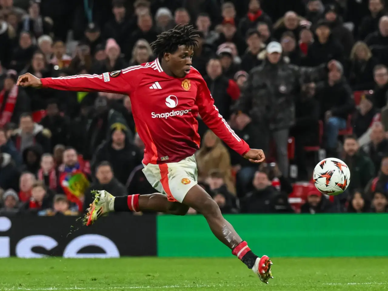 Manchester Yunayted Dorguning maydonga qaytish muddatini uzaytirdi