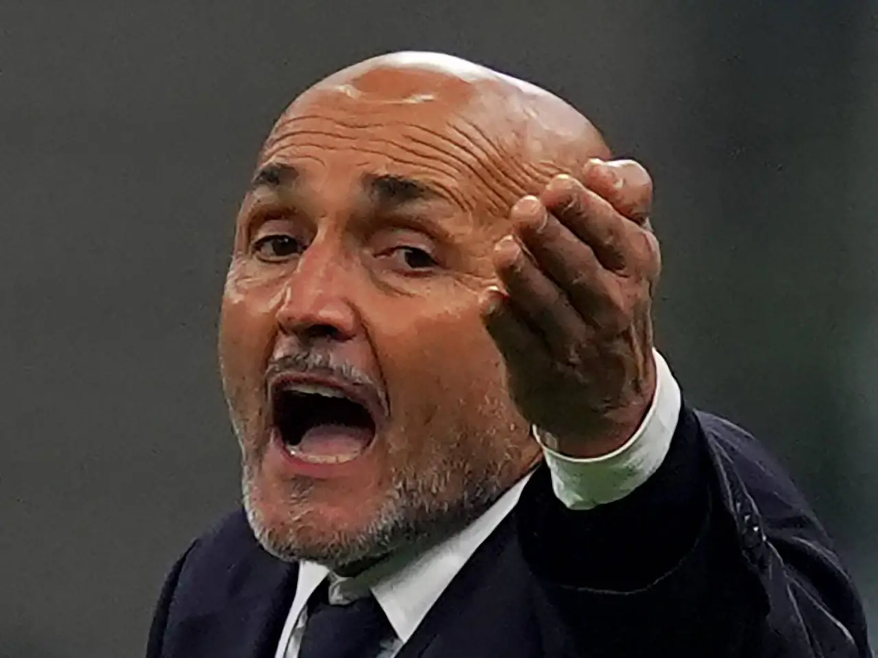 Spalletti di Gregorioni tanqidlardan himoya qildi