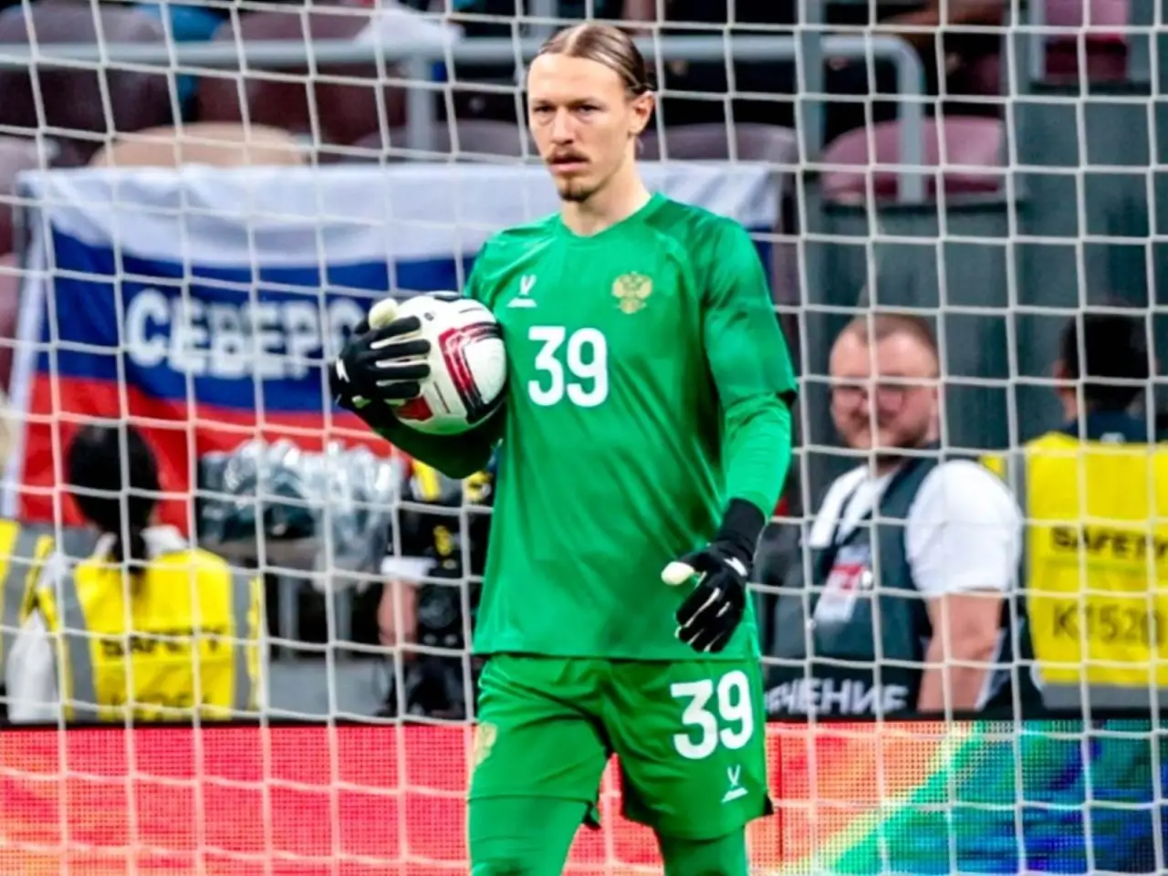 Yusupov: Safonov PSJning birinchi raqamiga munosib