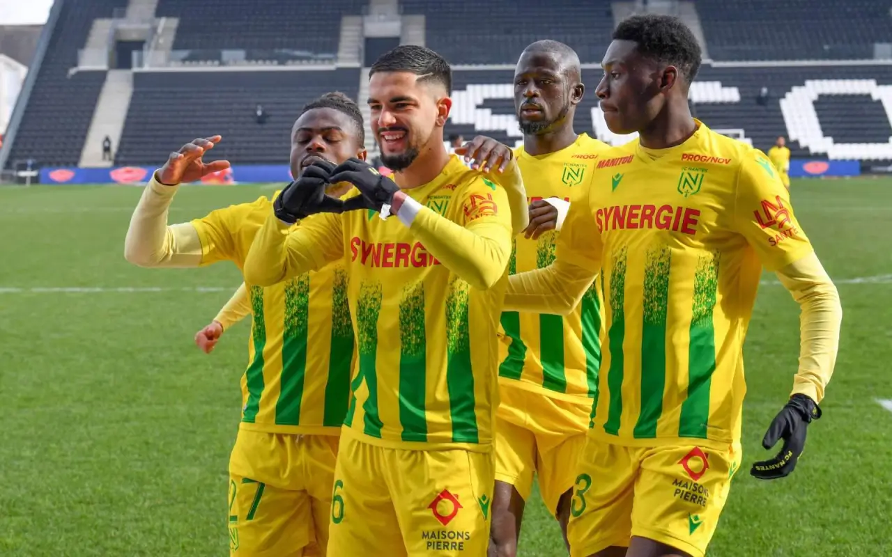 «Нант» футболчилари Рамазон қоидаларига амал қилмагани баҳсга сабаб бўлди