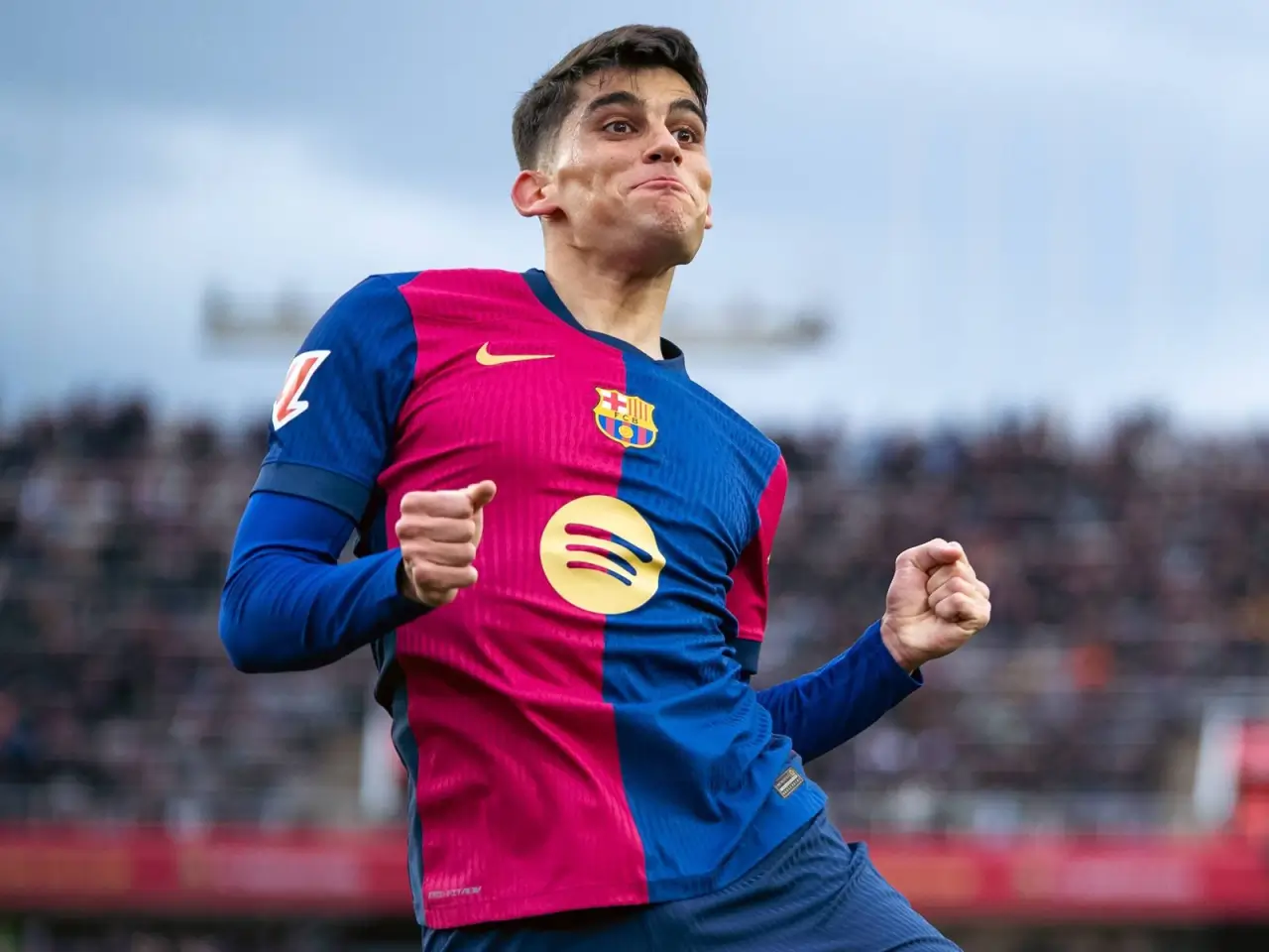 Paolo Maldini Barselona himoyachisiga sovg‘a yubordi