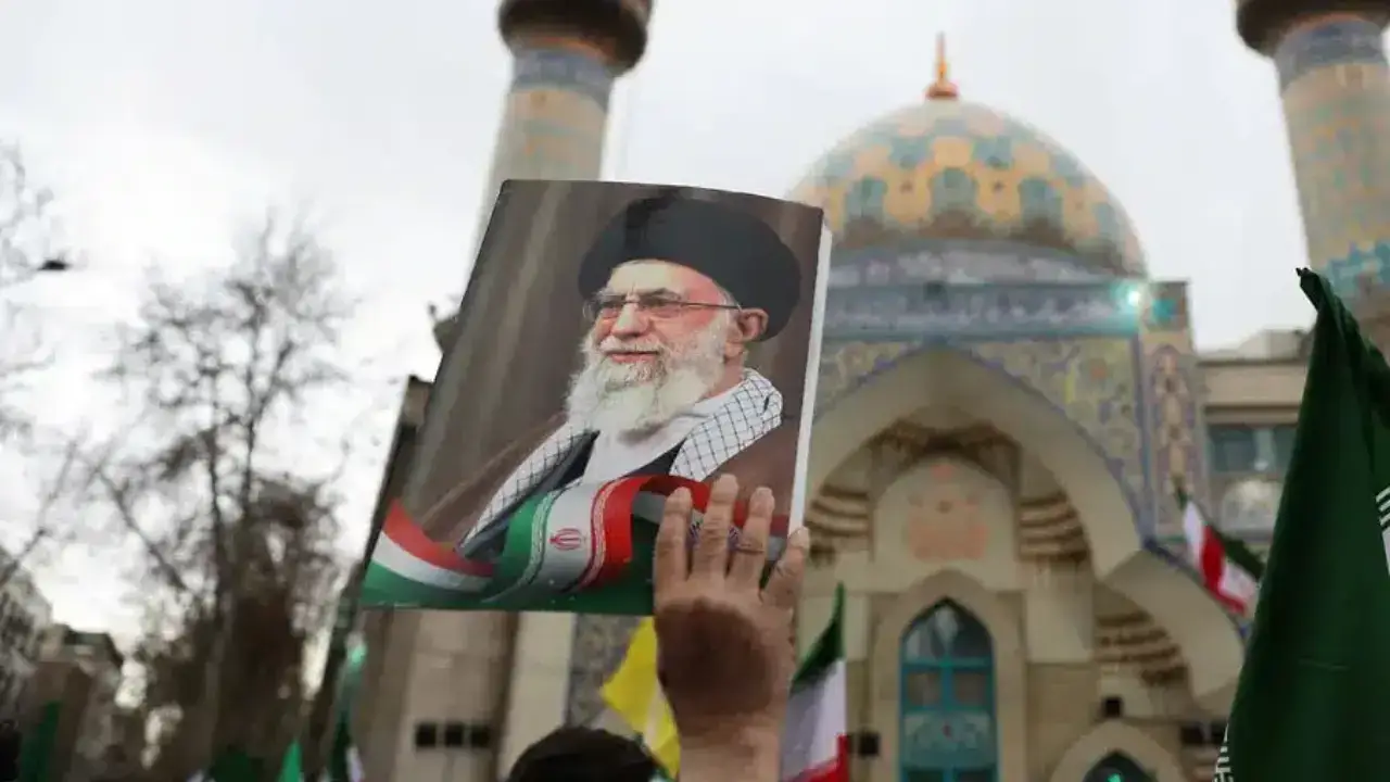 Иранда мұрагерді тағайындау мәселесі әлі де ашық