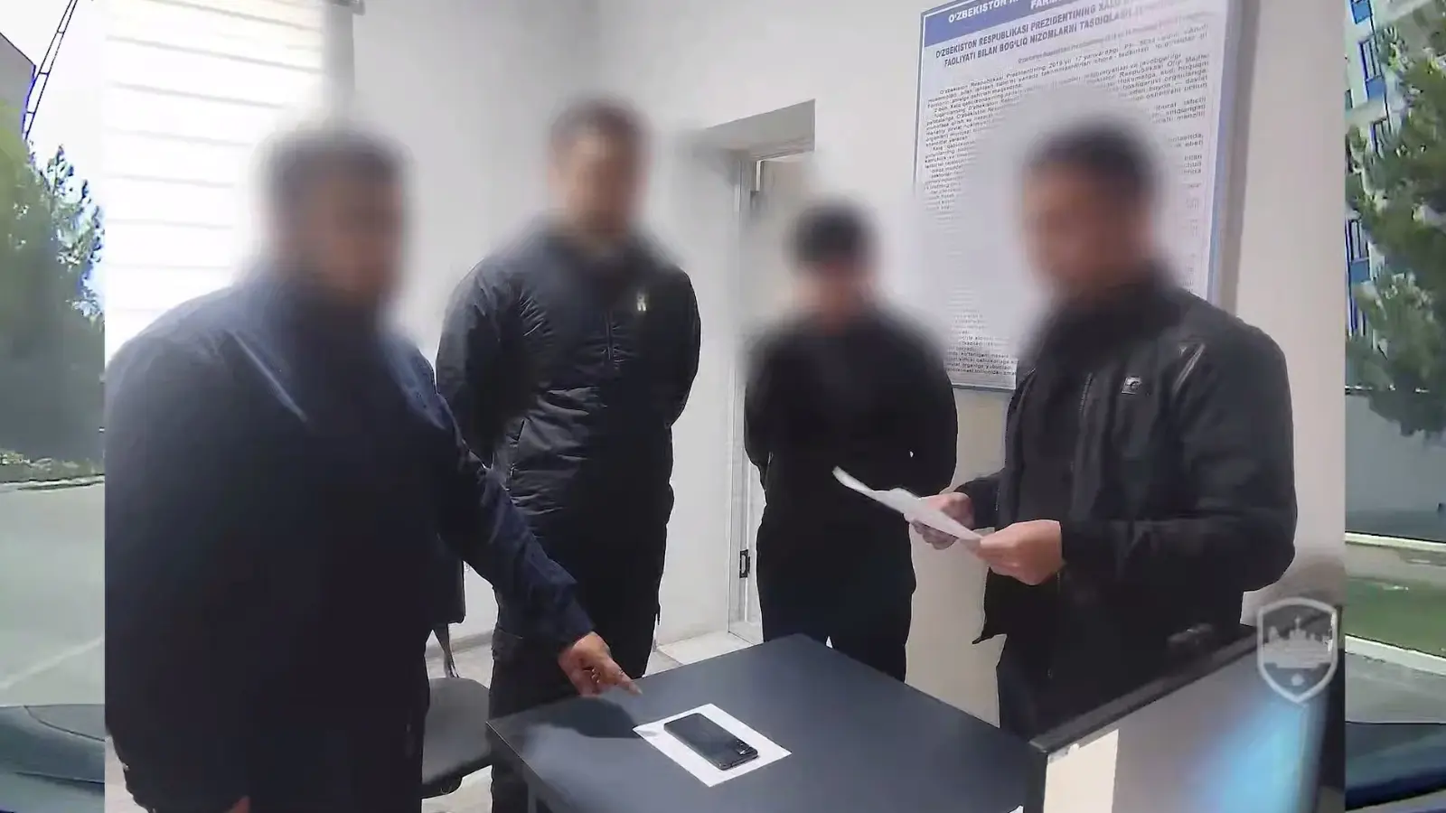 Қаршида фирибгарлар такси ҳайдовчиларини алдашда қўлга олинди