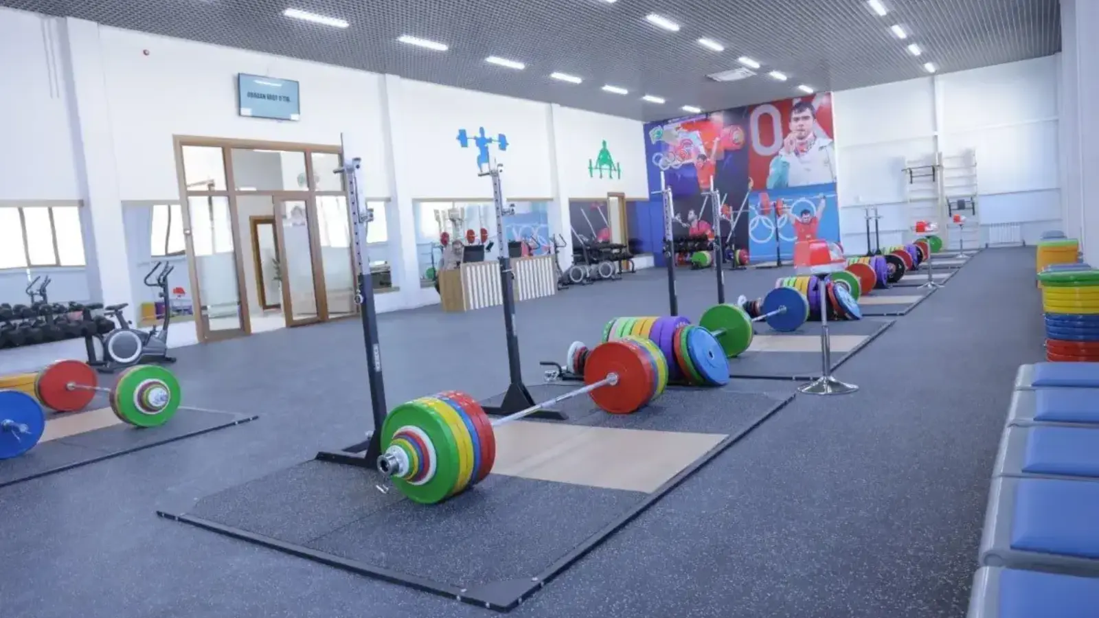 The Akbar Juraev Weightlifting School opened in Bostanlyk