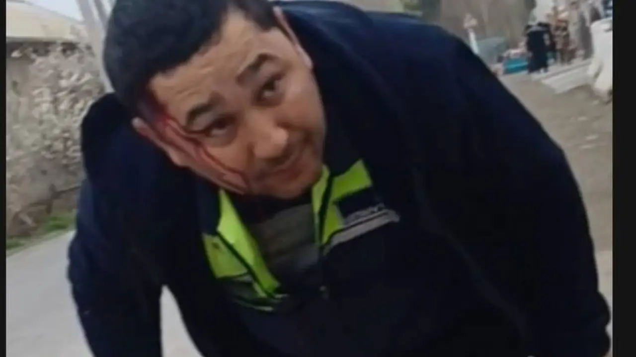 В Фергане к следствию привлечен гражданин, ударивший инспектора палкой