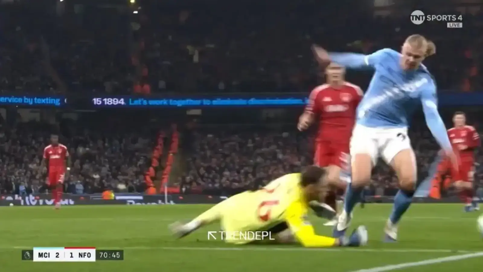 Сильва недоволен судьями: почему судьи не назначили пенальти "Сити"?