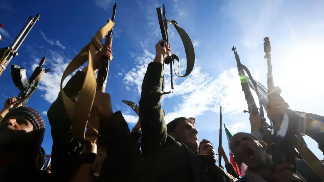 Yemen se une a la guerra apoyando a Irán: lanzados misiles balísticos