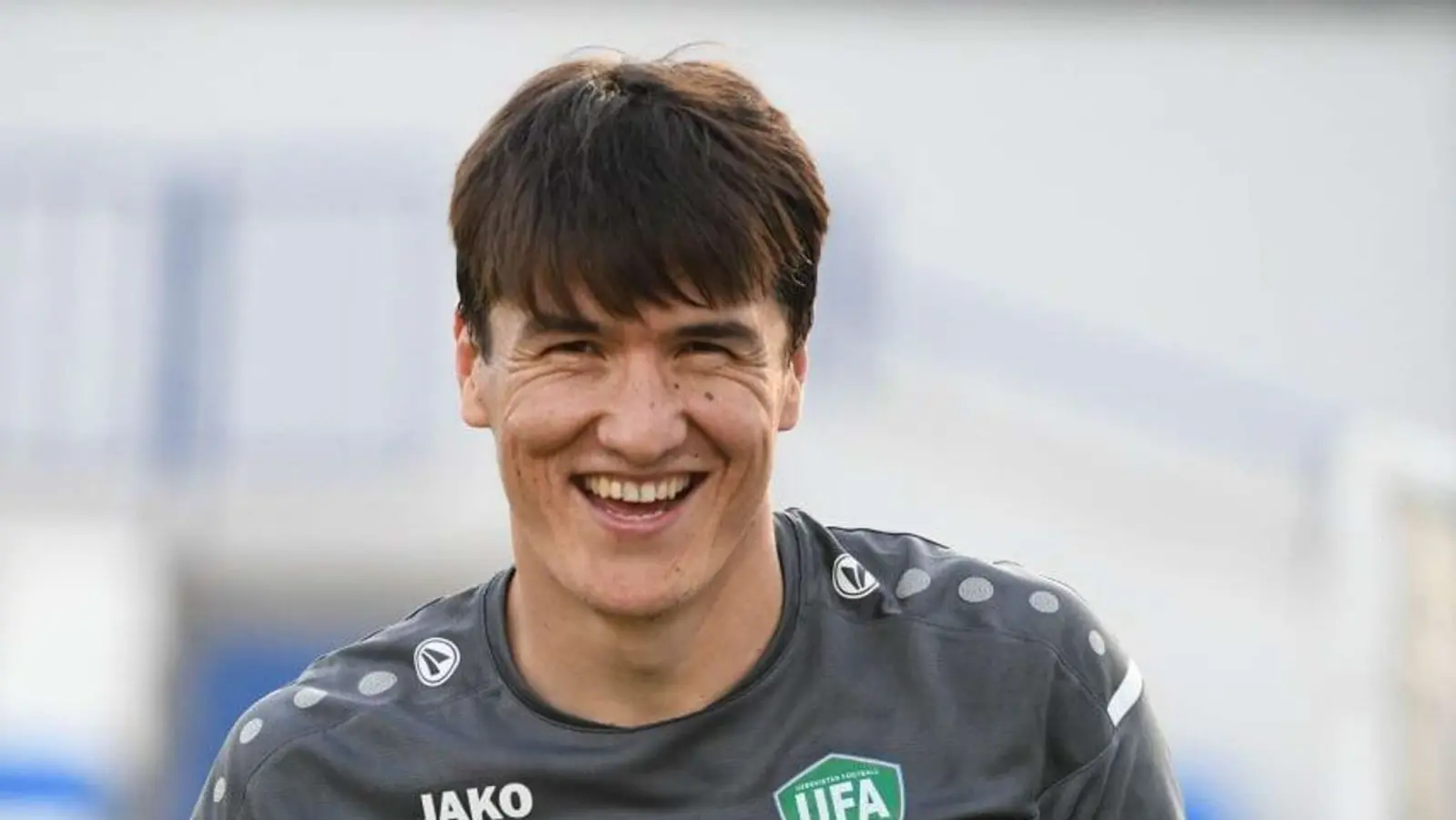 Shomurodov Mourinoni ob-havoga o‘xshatdi va raqobatchisi haqida gapirdi