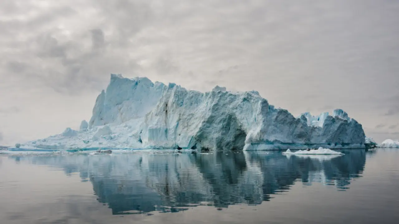 Аляска қирғоқлари музлари кутилганданда тез эриб кетмоқда