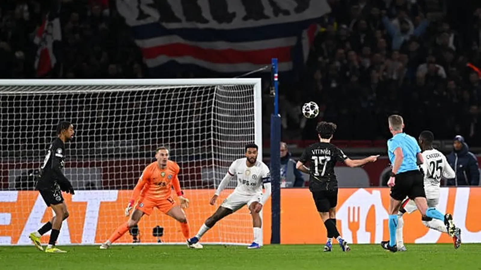 "ПСЖ" одержал сокрушительное поражение над "Челси" в Париже