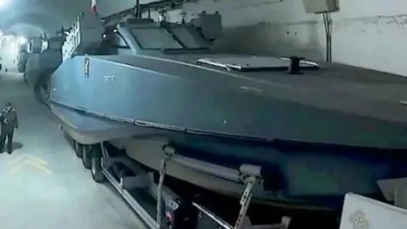 Irán muestra por primera vez sus arsenales de armas subterráneos (video)